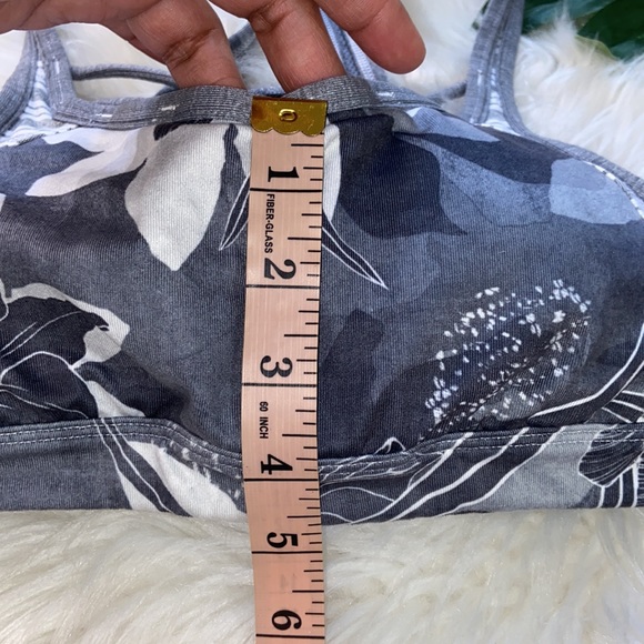 Athleta Gray Floral Strappy Front Sports Bra. Size XS - Picture 6 of 13
